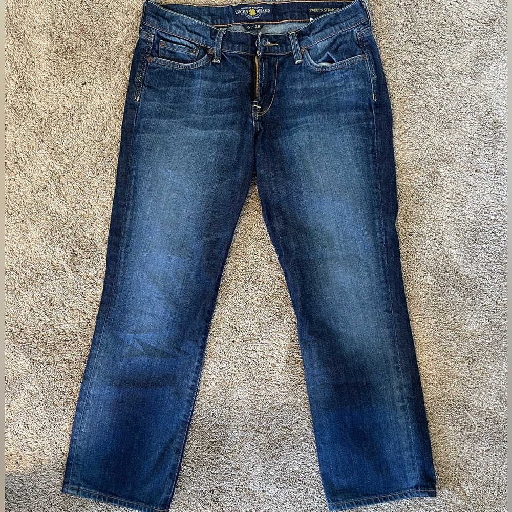 Women’s straight cut jeans